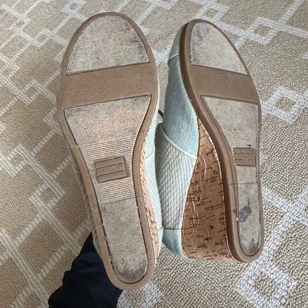 TOMS Wedge Booties Lace Up Cork Heel Canvas Tan Mint Size 7